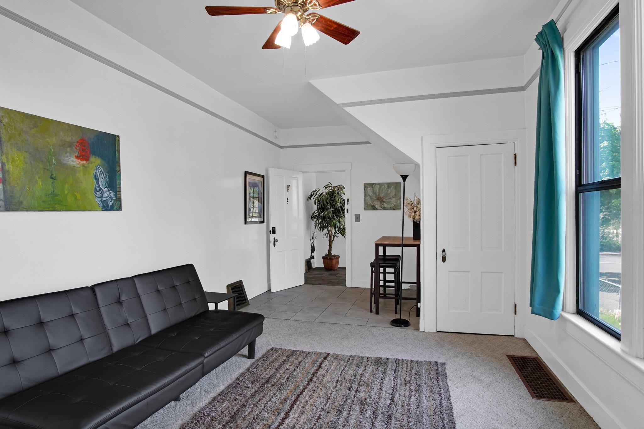 517 South Maple Street Spokane, WA 99204 - Photo 8 of 37