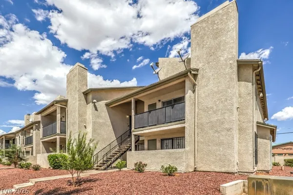 $1,025 | 2981 Country Manor Lane, Unit 122, Las Vegas, NV 89115