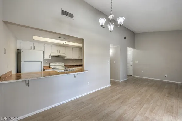 $1,025 | 2981 Country Manor Lane, Unit 122, Las Vegas, NV 89115