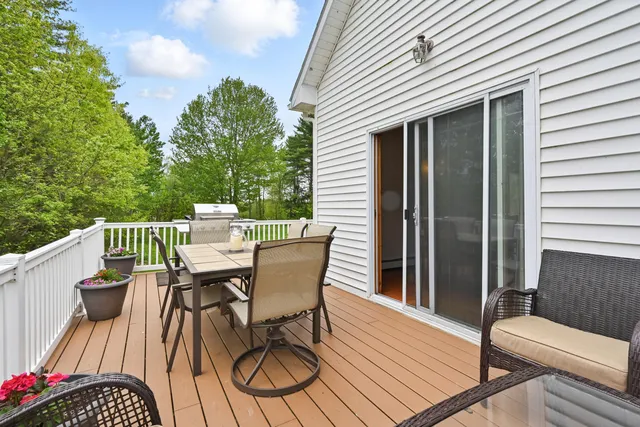 $499,900 | 1691 Bangor Road, Clinton, ME 04927