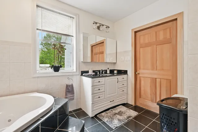 $499,900 | 1691 Bangor Road, Clinton, ME 04927