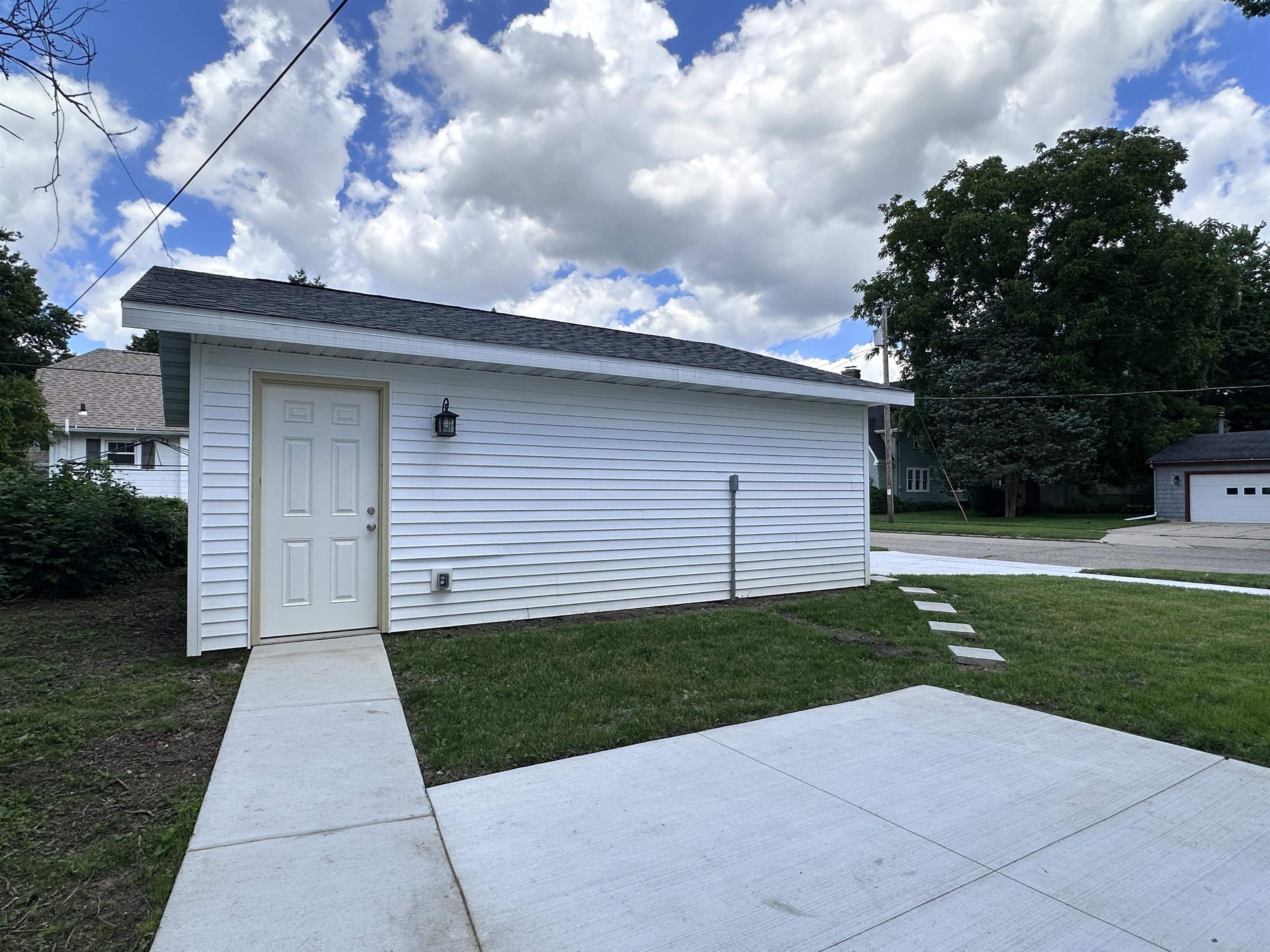 1221 Grace Street Janesville, WI 53545 - Photo 54 of 61