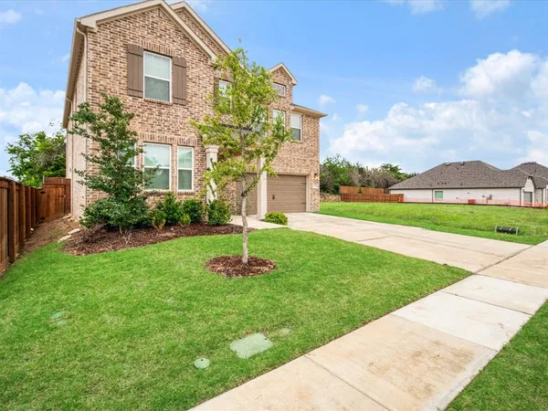 $3,300 | 2116 Sunnymede Drive, Forney, TX 75126