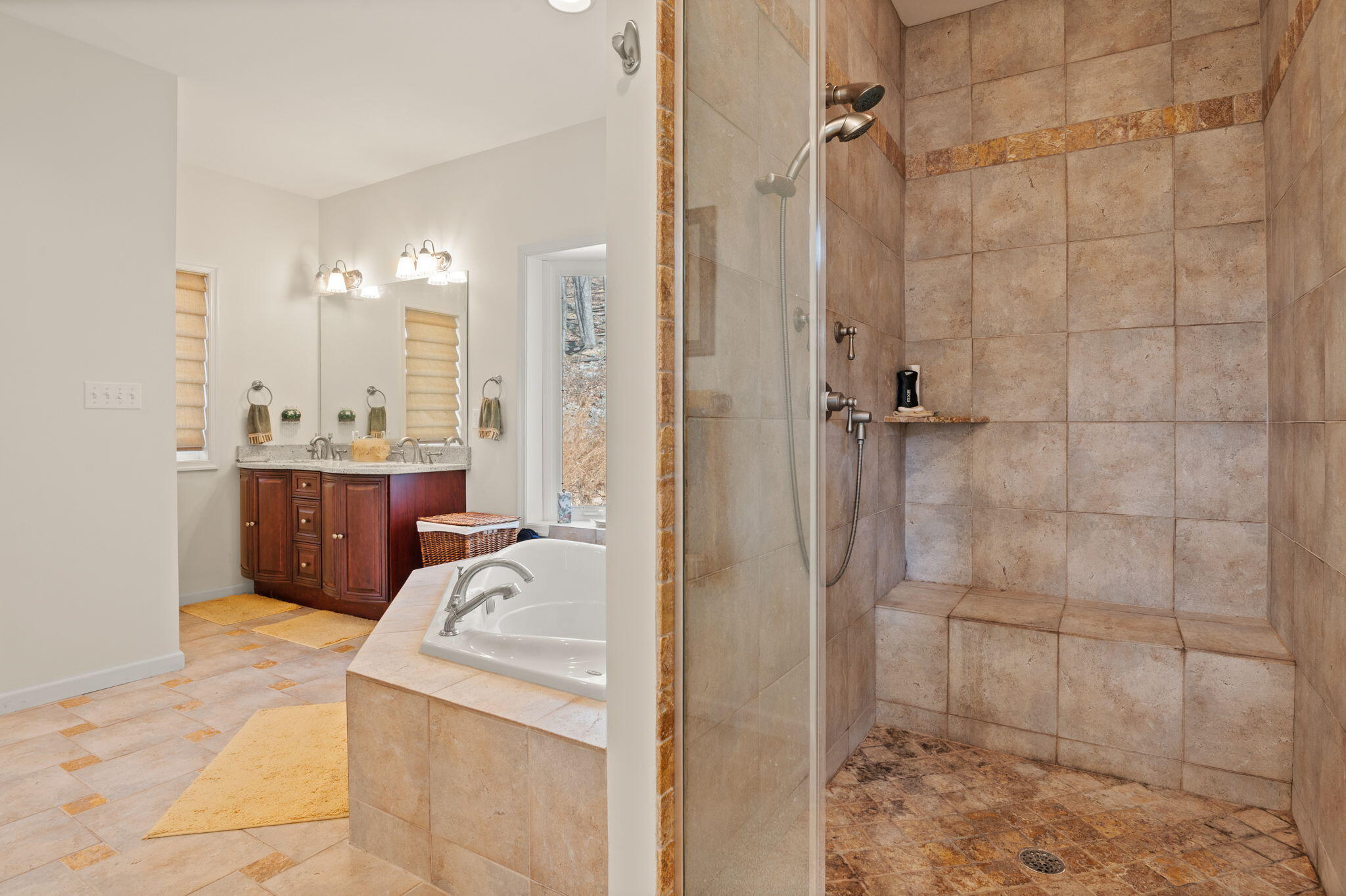 8 Kickapoo Drive Hazleton, PA 18202 - Photo 29 of 121 Large tiled shower