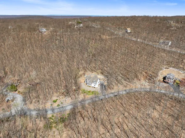 $899,000 | 8 Kickapoo Drive, Hazleton, PA 18202