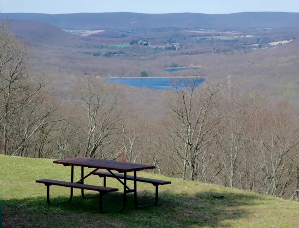 $899,000 | 8 Kickapoo Drive, Hazleton, PA 18202