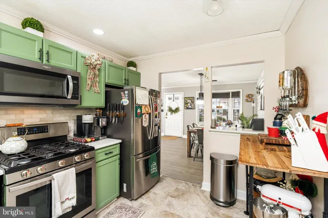 $345,000 | 38 Chambord Court, Hamilton, NJ 08619