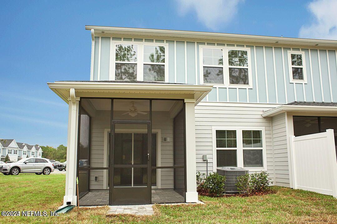 340 Boracay Circle St. Johns, FL 32259 - Photo 4 of 31 front view of a house with a yard