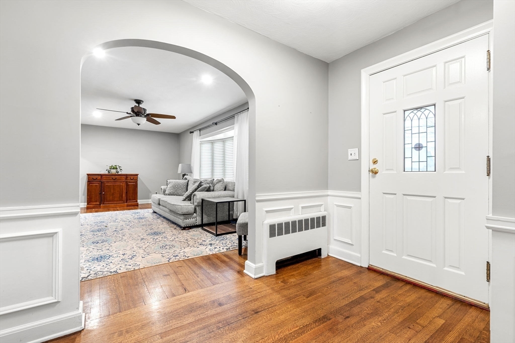 7 Plaza Road Wakefield, MA 01880 - Photo 3 of 24 Gallery Image 3
