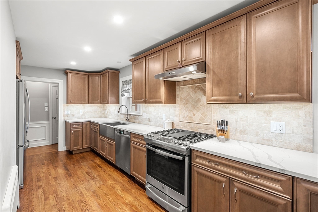 7 Plaza Road Wakefield, MA 01880 - Photo 9 of 24 Gallery Image 9