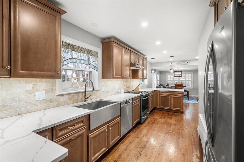 7 Plaza Road Wakefield, MA 01880 - Photo 10 of 24 Gallery Image 10