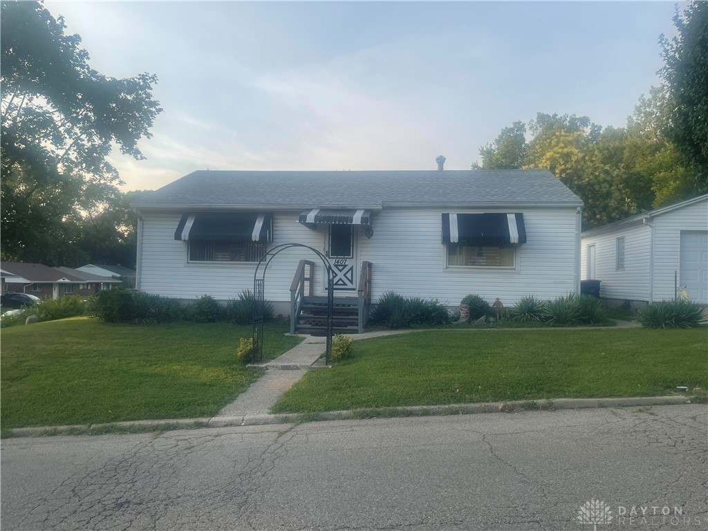 1407 Radio Road Dayton, OH 45403 - Photo 1 of 22 Front of the house