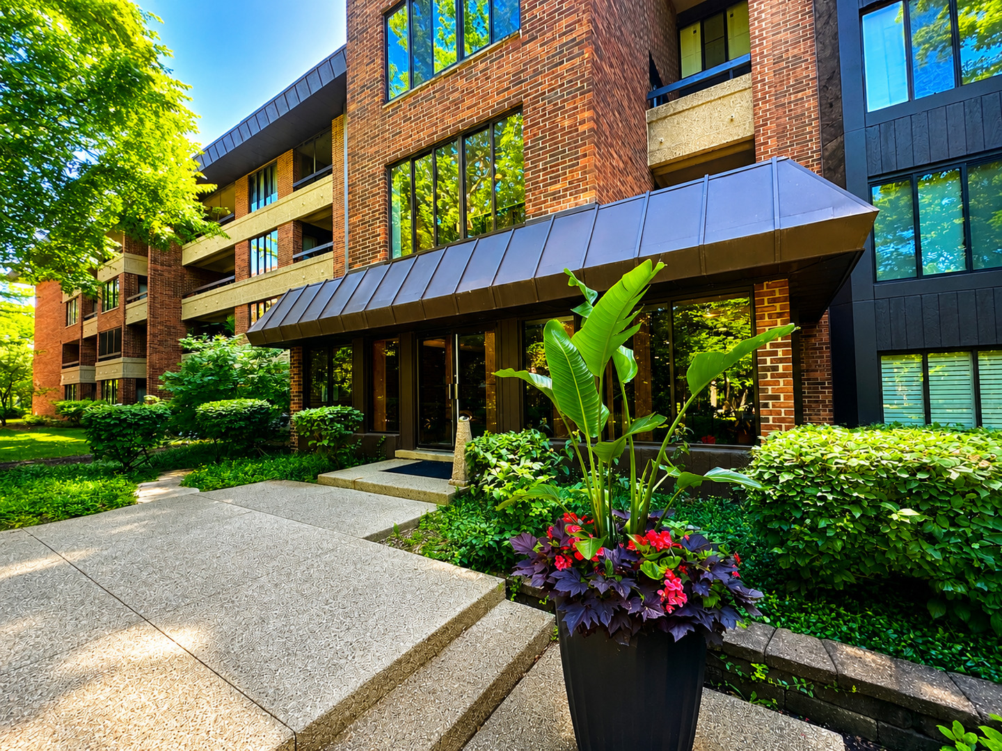 1401 Burr Oak Road, Unit 303B Hinsdale, IL 60521 - Photo 1 of 12