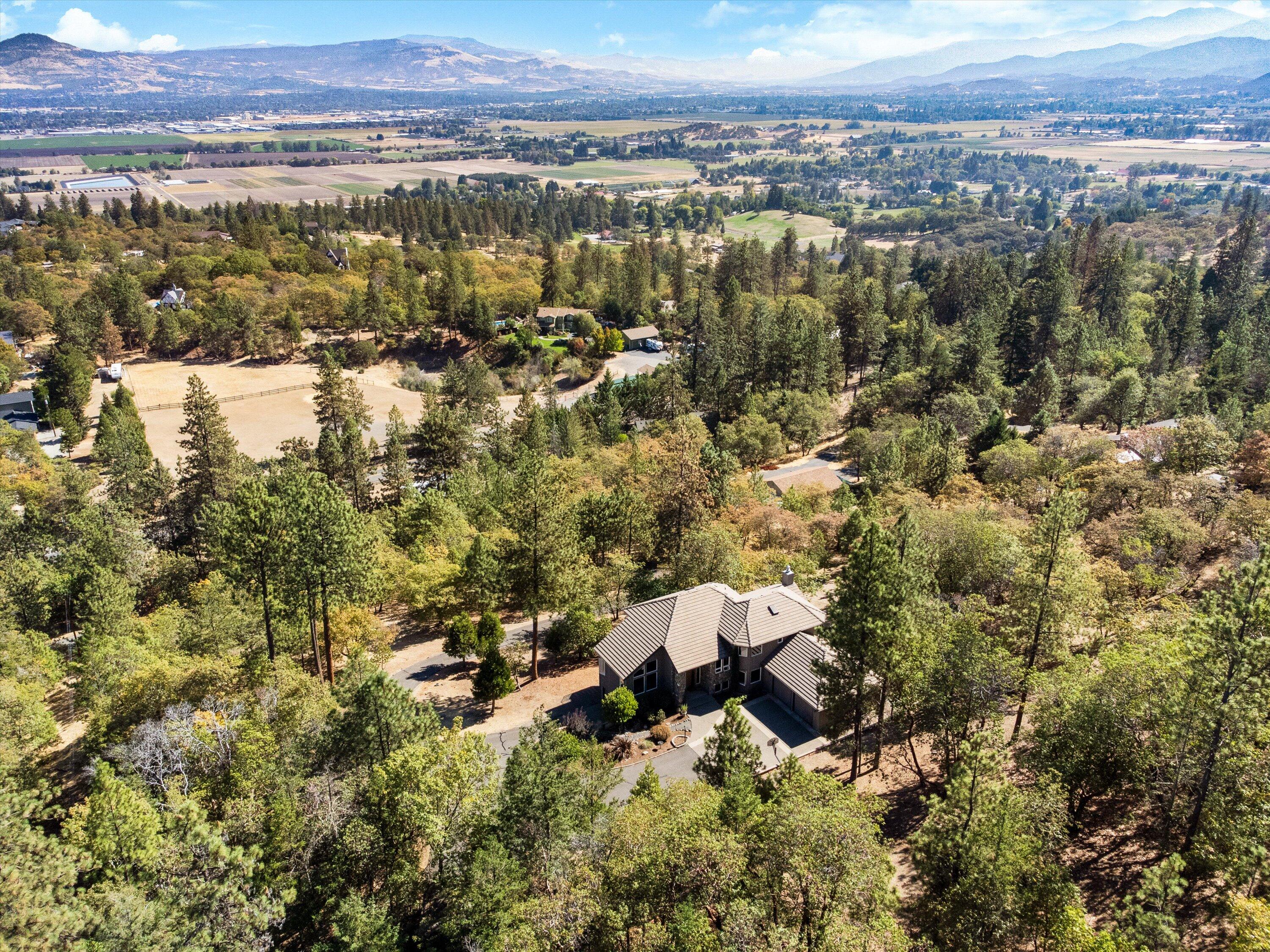 2801 Old Military Road Central Point, OR 97502 - Photo 47 of 49