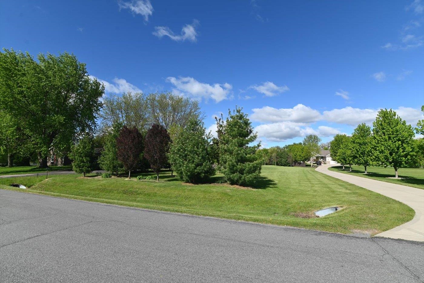 6415 South Windsor Prairie Road DeForest, WI 53532 - Photo 10 of 49 Gallery Image 10