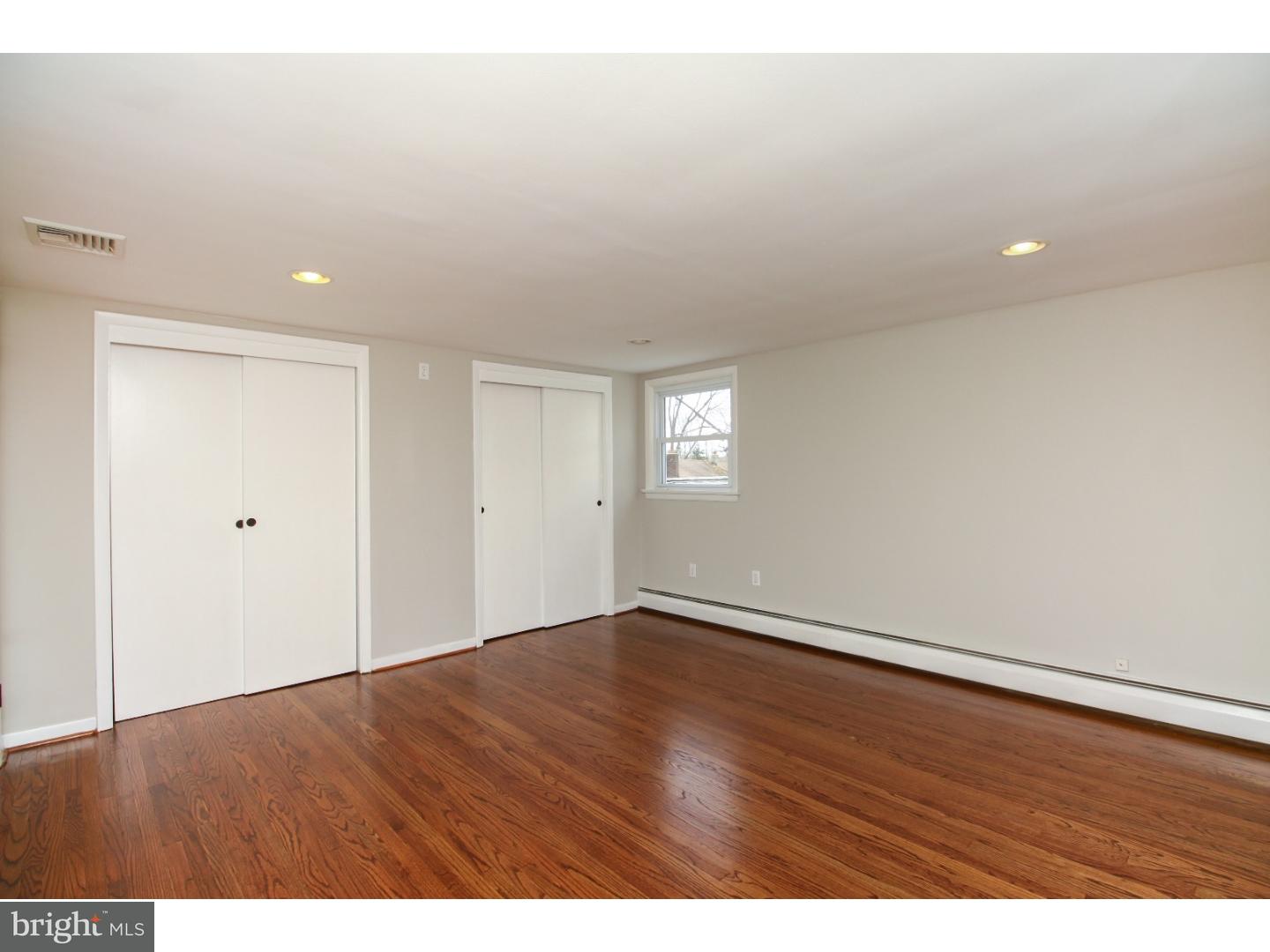 17 Amherst Road Voorhees, NJ 08043 - Photo 11 of 25 Bedroom - Main
