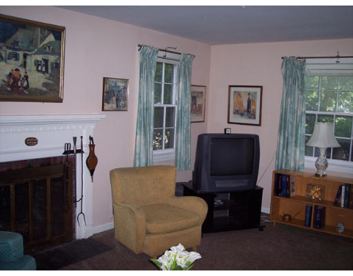 20 Barnesdale Road Natick, MA 01760 - Photo 4 of 8 Gallery Image 4