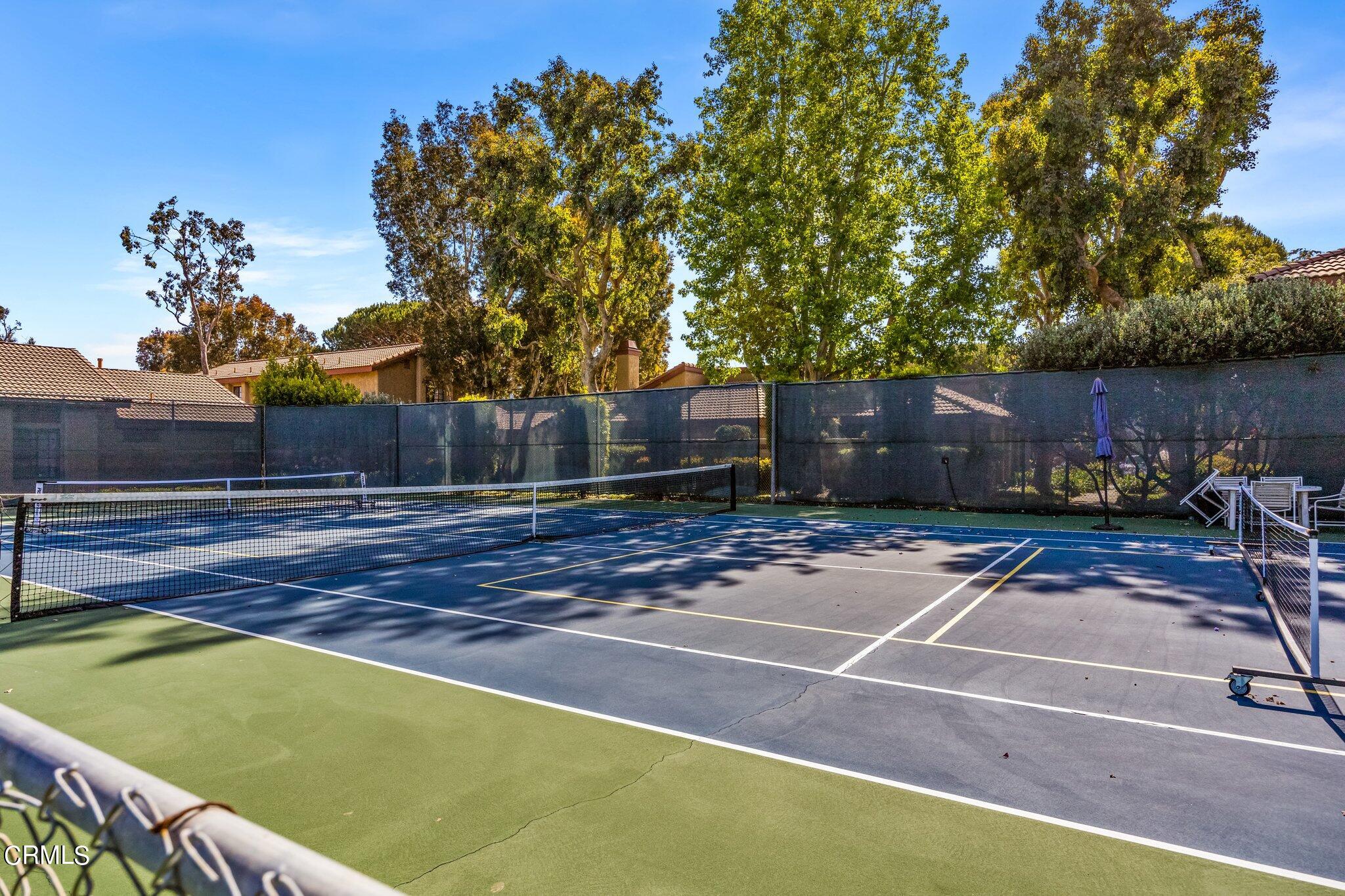 3764 Via Pacifica Walk Oxnard, CA 93035 - Photo 43 of 44 a view of a basketball court