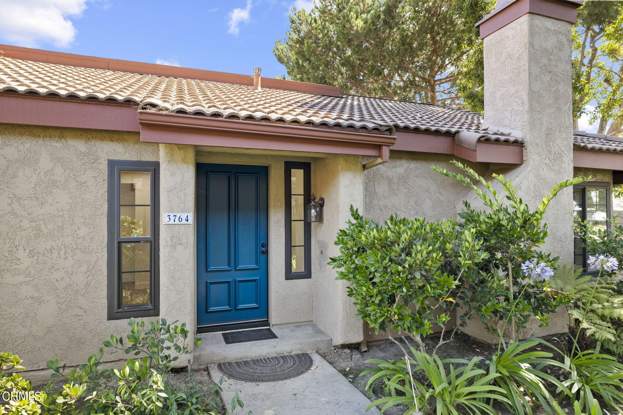3764 Via Pacifica Walk Oxnard, CA 93035 - Photo 5 of 44 a view of a entryway front of house