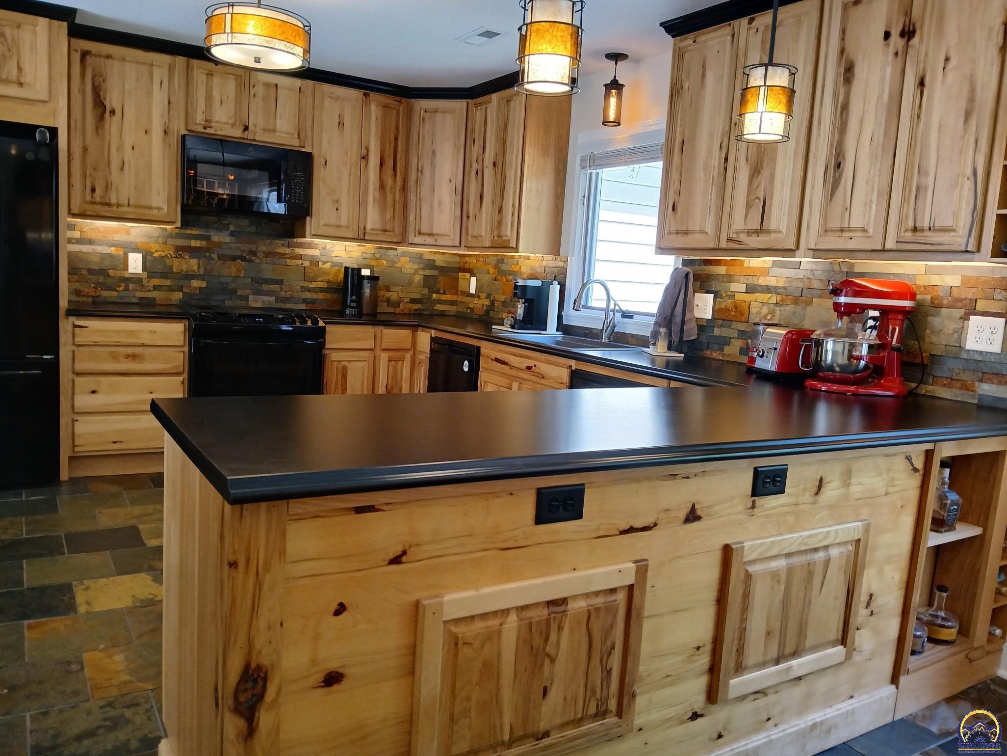 301 Southwest Yorkshire Road Topeka, KS 66606 - Photo 26 of 82