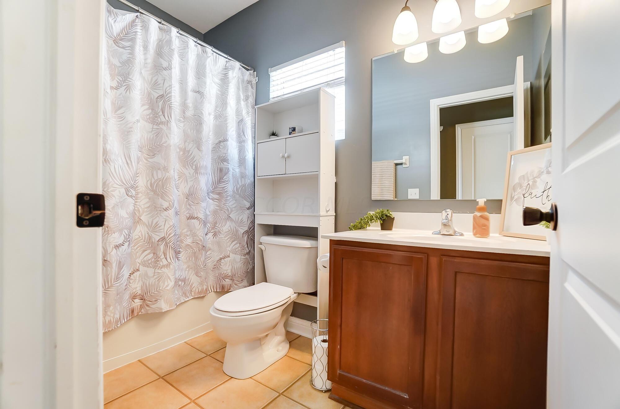 6127 Rackley Way Westerville, OH 43081 - Photo 34 of 55 036