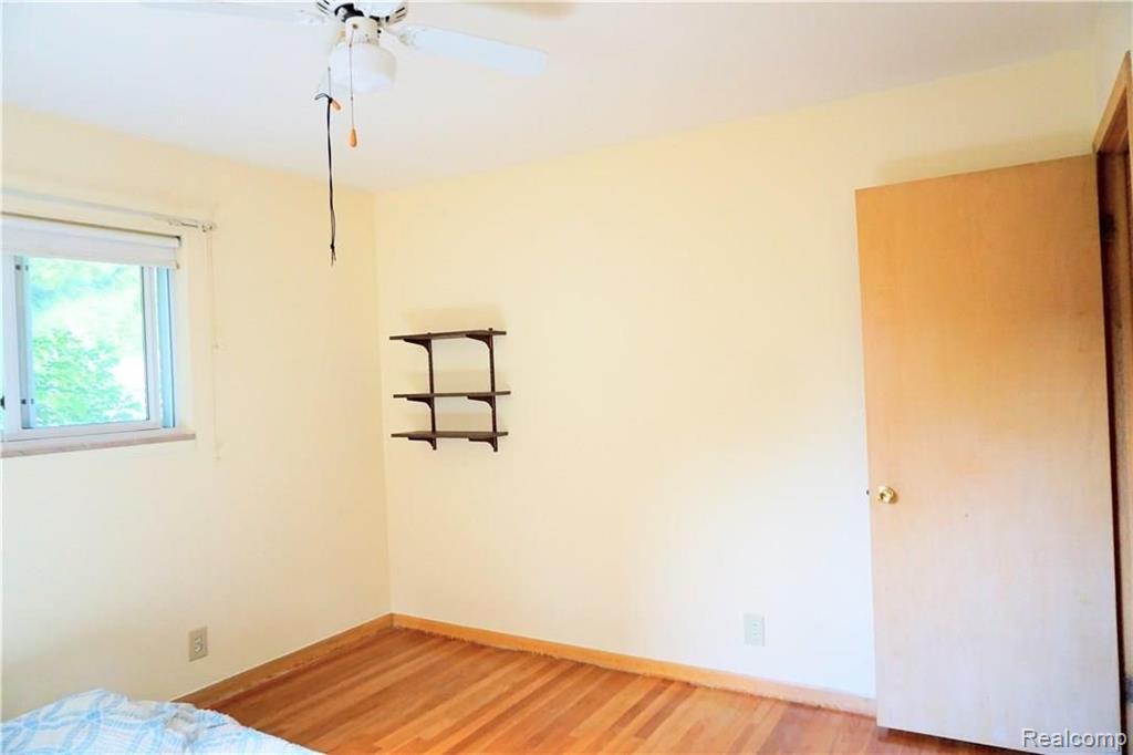 902 Hampton Road Grosse Pointe Woods, MI 48236 - Photo 35 of 47