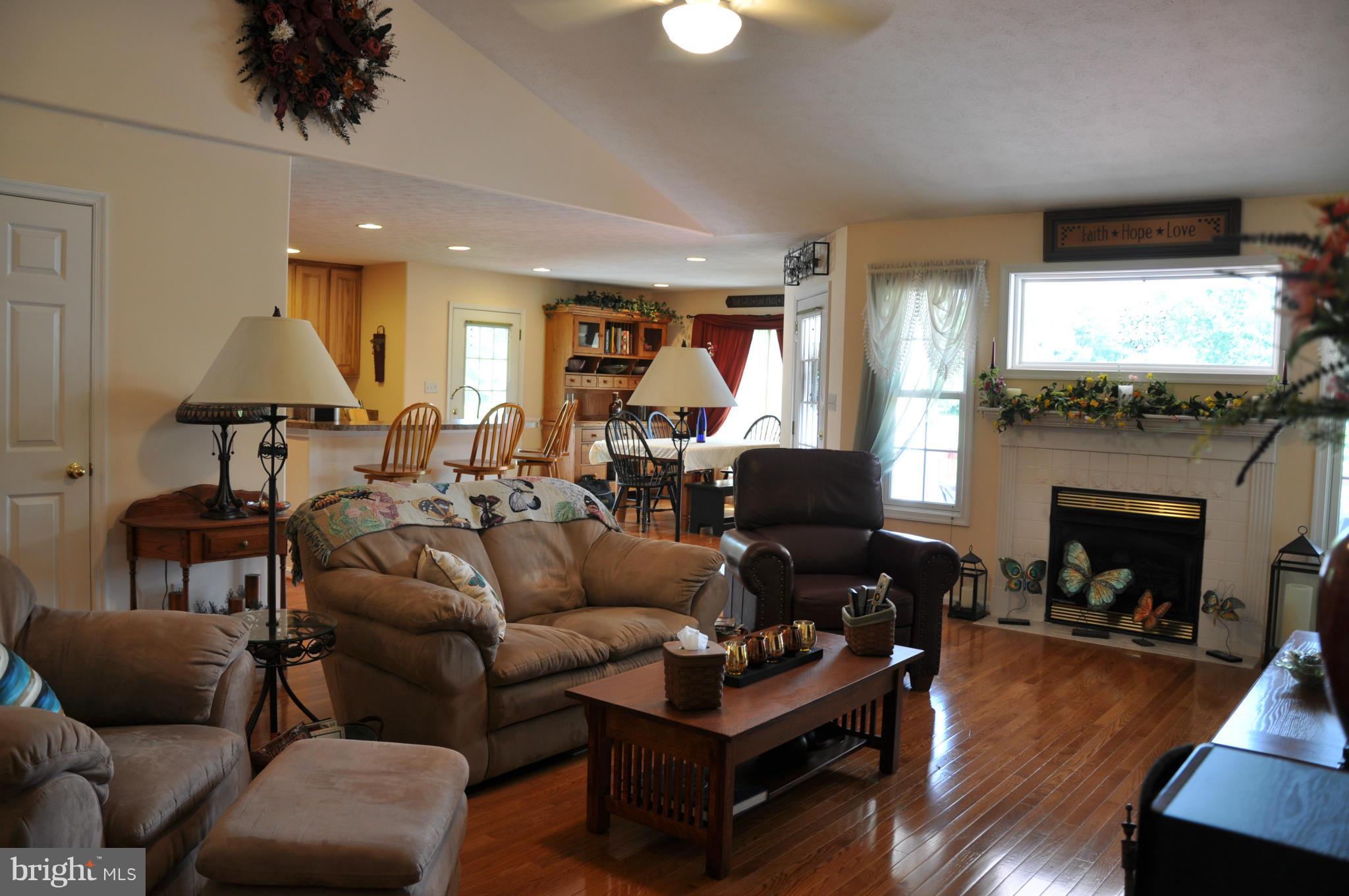 18550 Bauer Road Lexington Park, MD 20653 - Photo 5 of 30 Family Room