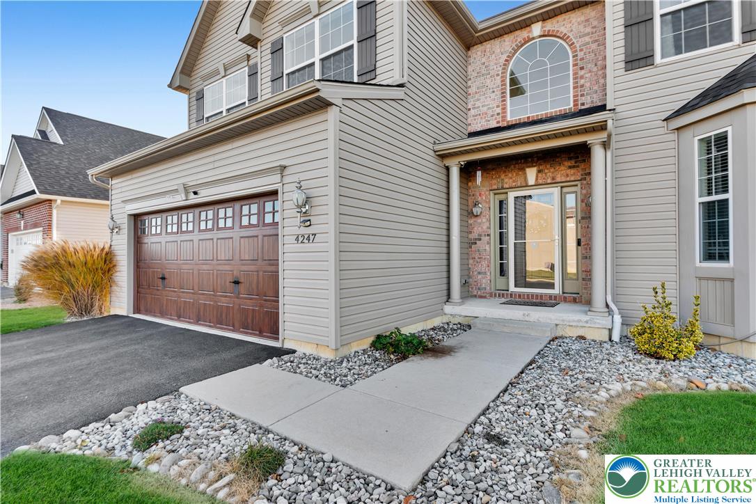 4247 Beech Drive Nazareth, PA 18064 - Photo 4 of 42