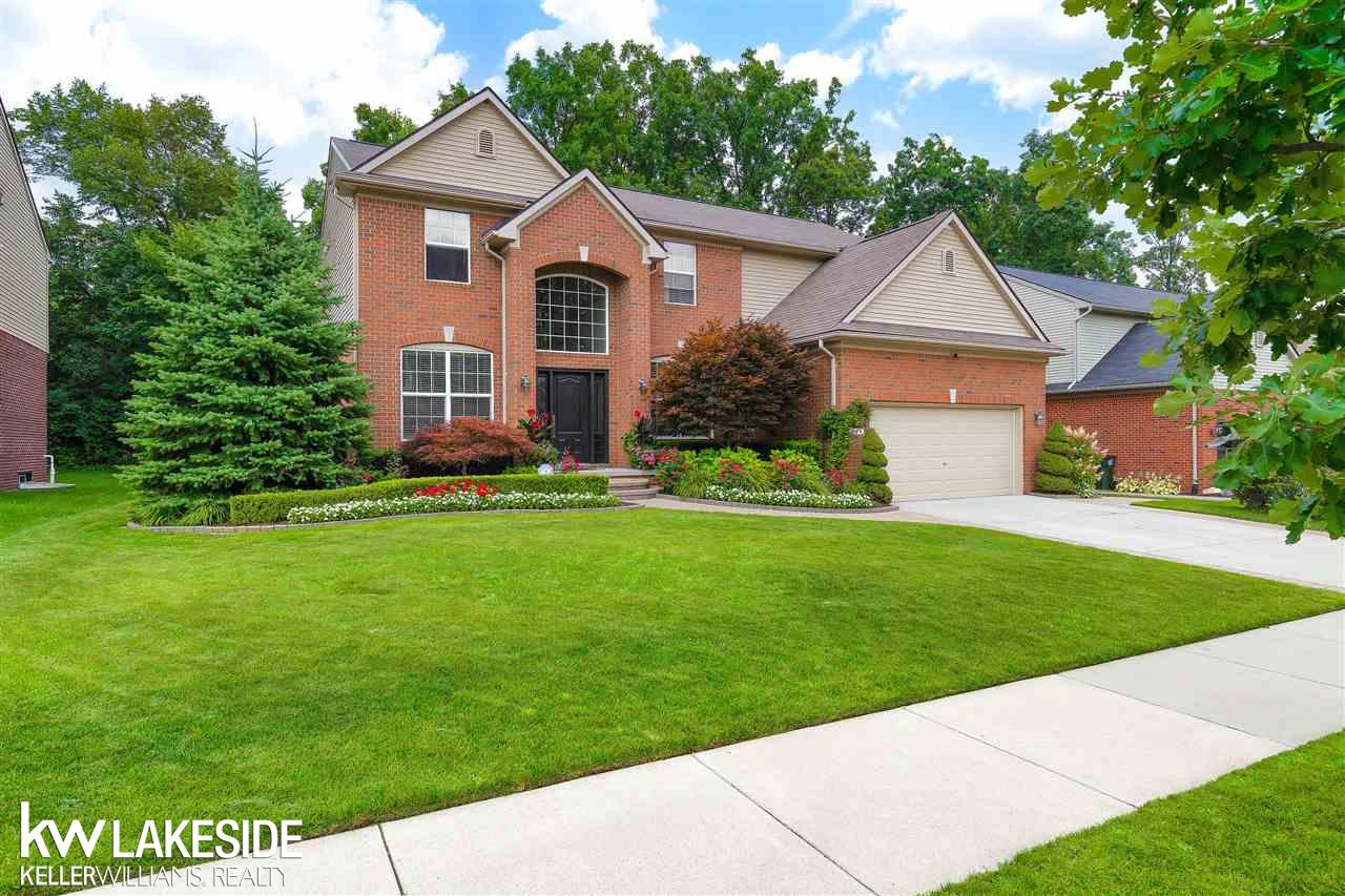 834 Monterey Ln. Rochester, MI 48307 - Photo 1 of 55 50058938.JPG