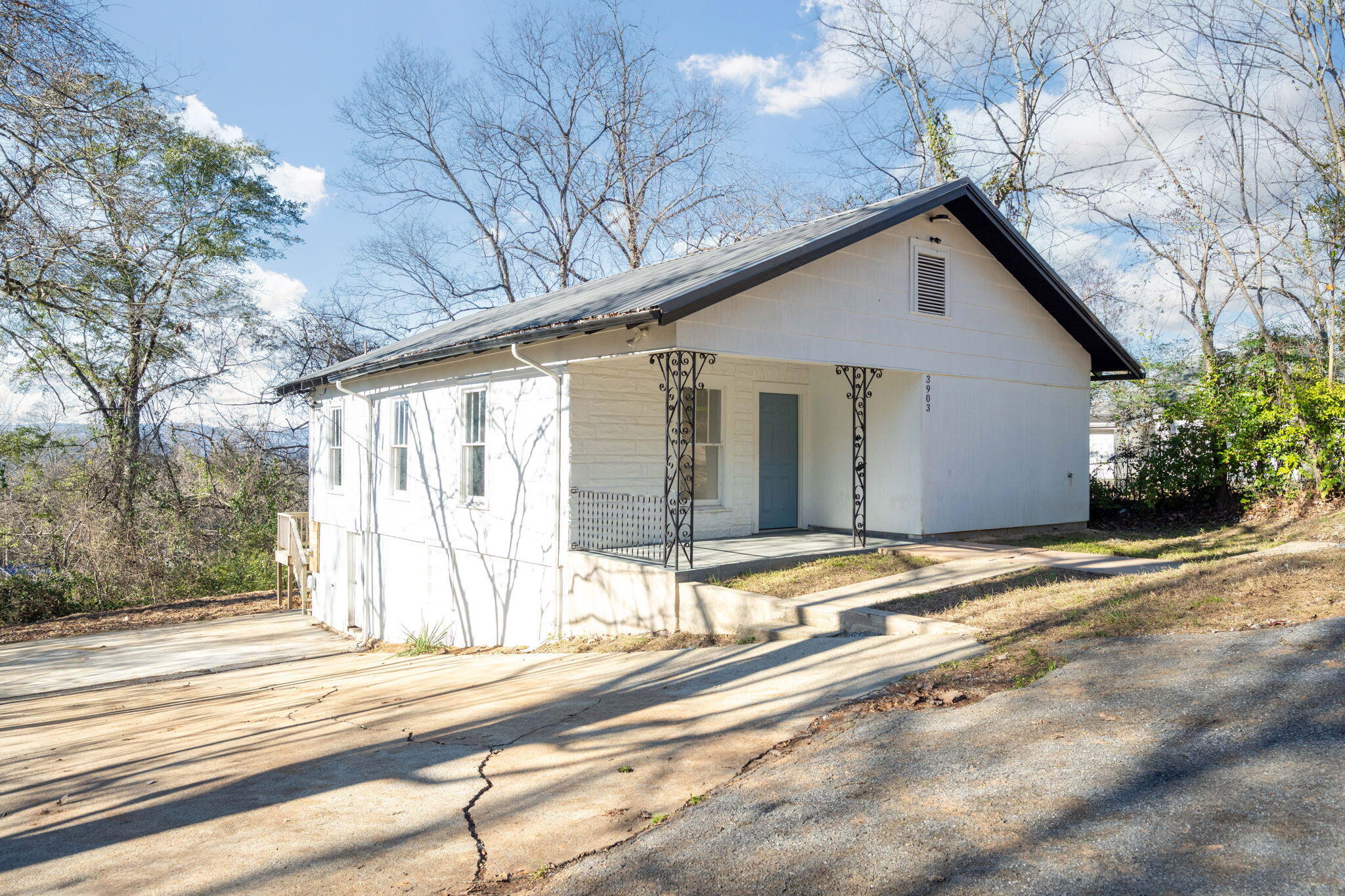 3903 17th Avenue Chattanooga, TN 37407 - Photo 2 of 30 3-web-or-mls-DSC_5585