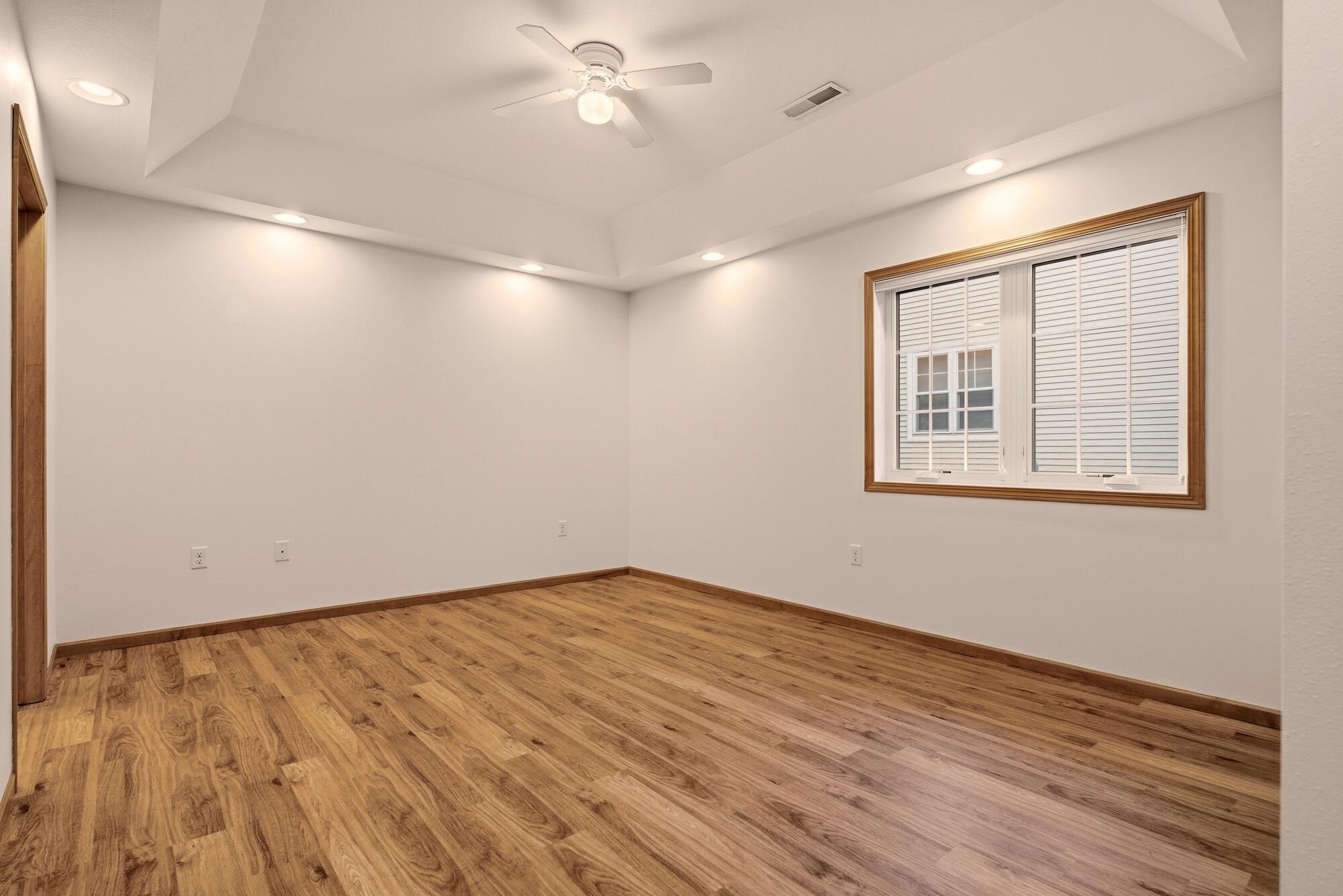 1321 Barson Place, Unit 50 Onalaska, WI 54650 - Photo 18 of 20 16_016_dsc04829