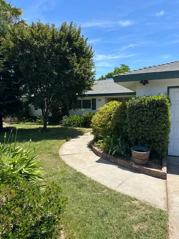$500,000 | 6284 North Del Mar Avenue, Fresno, CA 93704