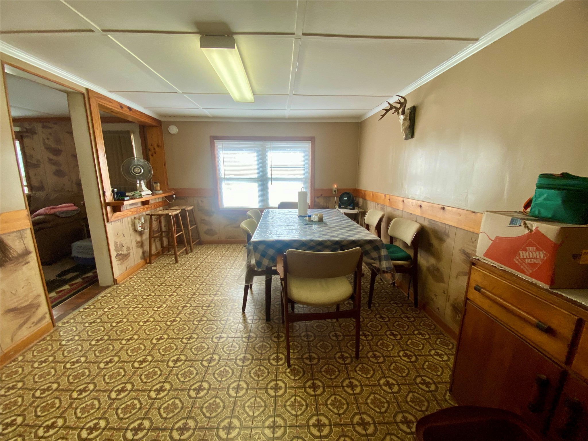 1135 Beaver Dam Road Washington, GA 30673 - Photo 11 of 42 a dining room with furniture and window