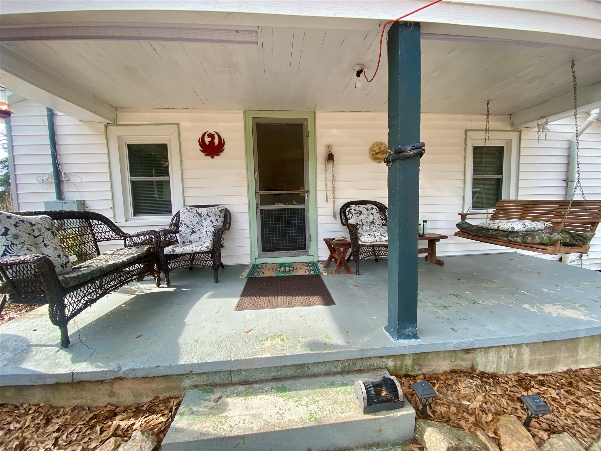 1135 Beaver Dam Road Washington, GA 30673 - Photo 6 of 42 a view of a living room and kitchen
