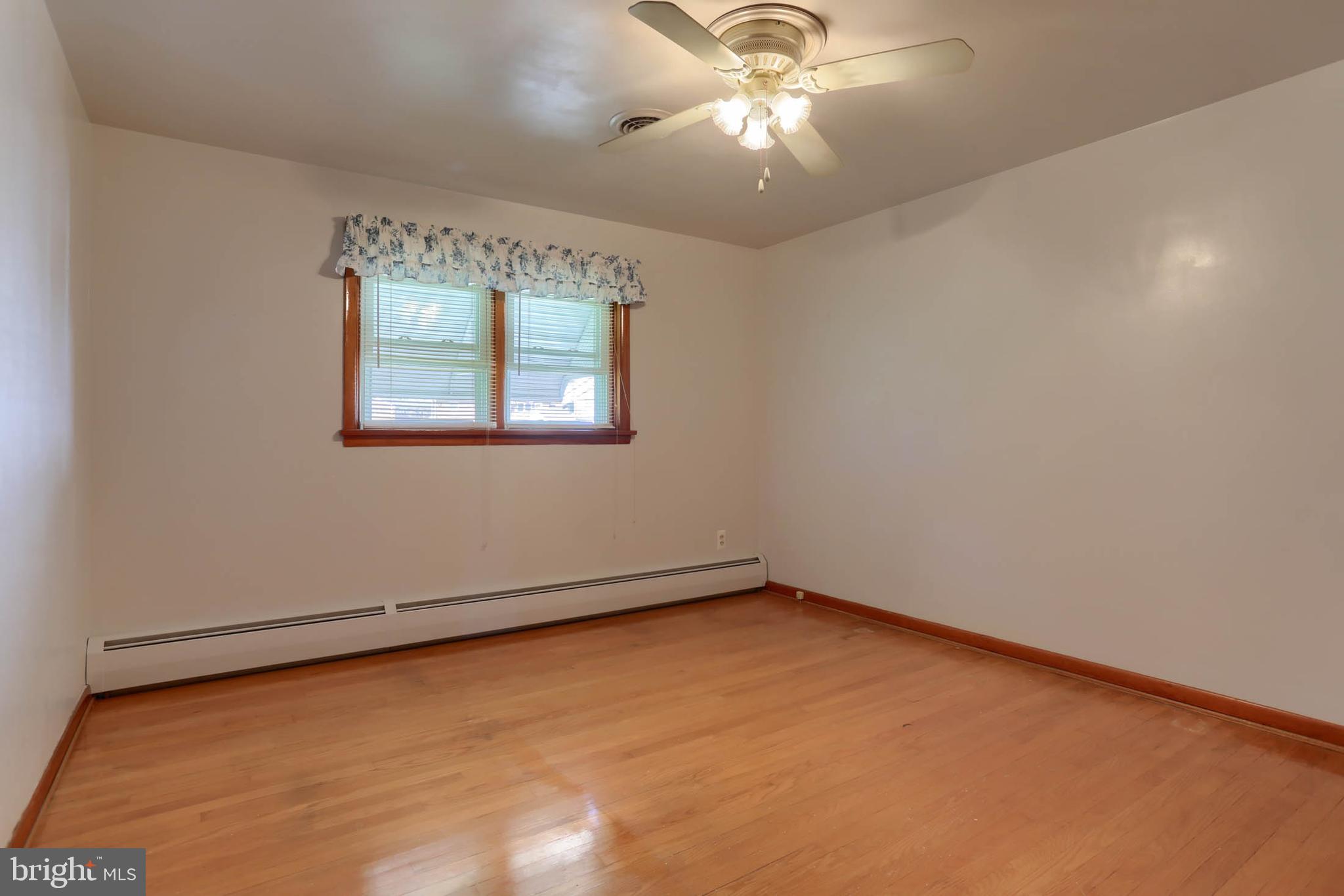 607 East Evergreen Road Lebanon, PA 17042 - Photo 15 of 37 Bedroom #1