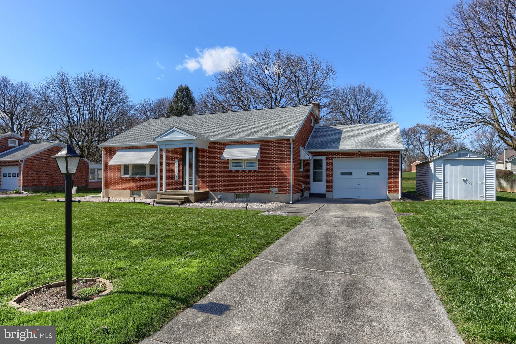 607 East Evergreen Road Lebanon, PA 17042 - Photo 4 of 37 Gallery Image 4