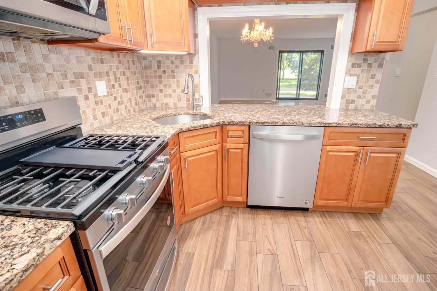 1 Orchid Court Edison, NJ 08820 - Photo 7 of 28