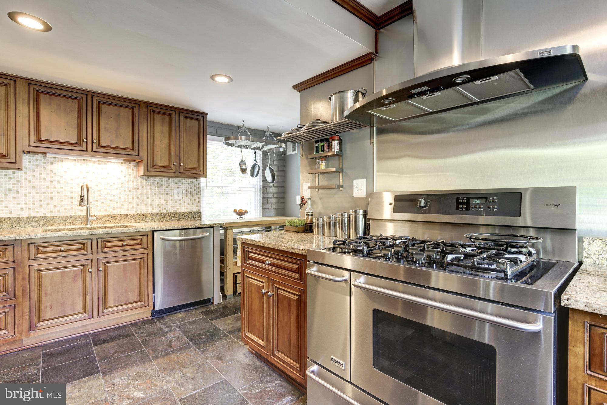 5721 Forest Road Cheverly, MD 20785 - Photo 12 of 30 Kitchen