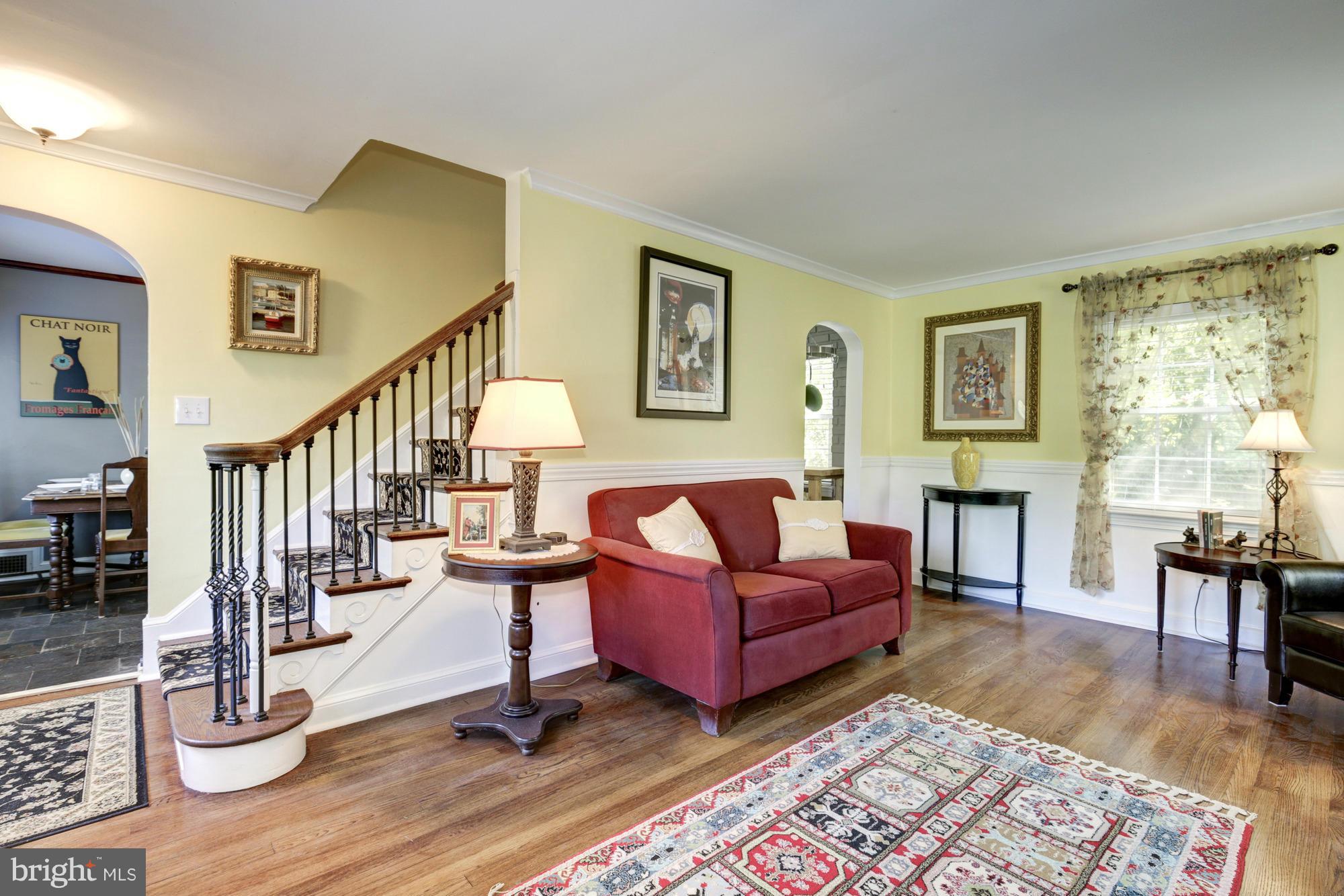 5721 Forest Road Cheverly, MD 20785 - Photo 6 of 30 Living Room