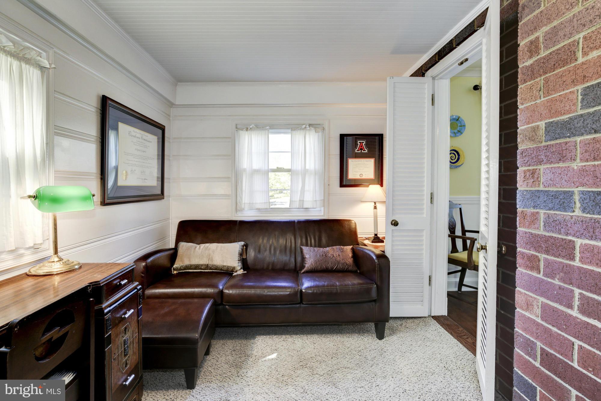 5721 Forest Road Cheverly, MD 20785 - Photo 9 of 30 Family Room