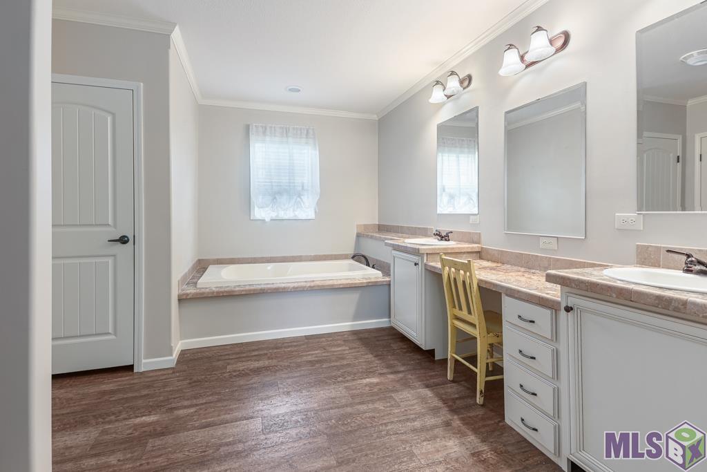 8405 Paul Road St. Amant, LA 70774 - Photo 11 of 24 Gallery Image 11