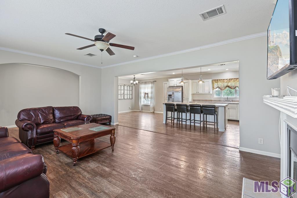 8405 Paul Road St. Amant, LA 70774 - Photo 8 of 24 Gallery Image 8