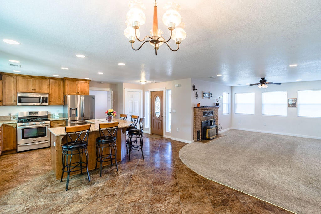 3149 Hanley Road Central Point, OR 97502 - Photo 6 of 47 HD-34
