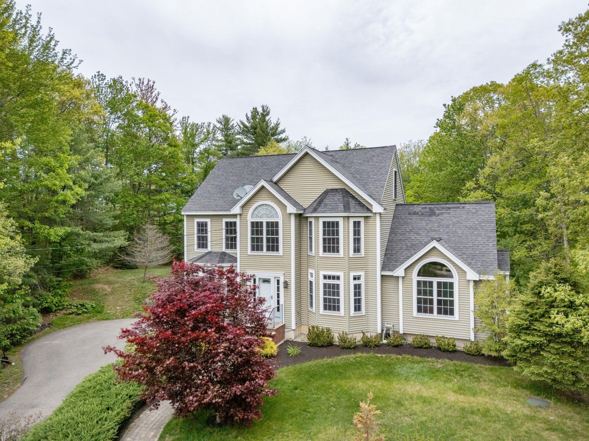 212 Oak Hill Road Barrington, NH 03825 - Photo 1 of 55