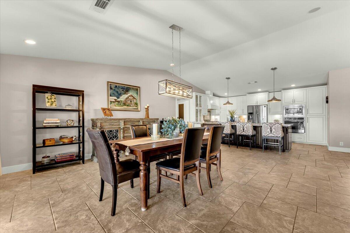 6913 Riverside Drive Redding, CA 96001 - Photo 21 of 88 025-6913 Riverside Dr - I-47