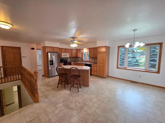 $339,900 | 305 Rock River Drive, Edgerton, MN 56128