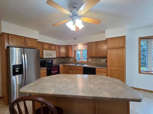$339,900 | 305 Rock River Drive, Edgerton, MN 56128