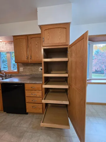 $339,900 | 305 Rock River Drive, Edgerton, MN 56128