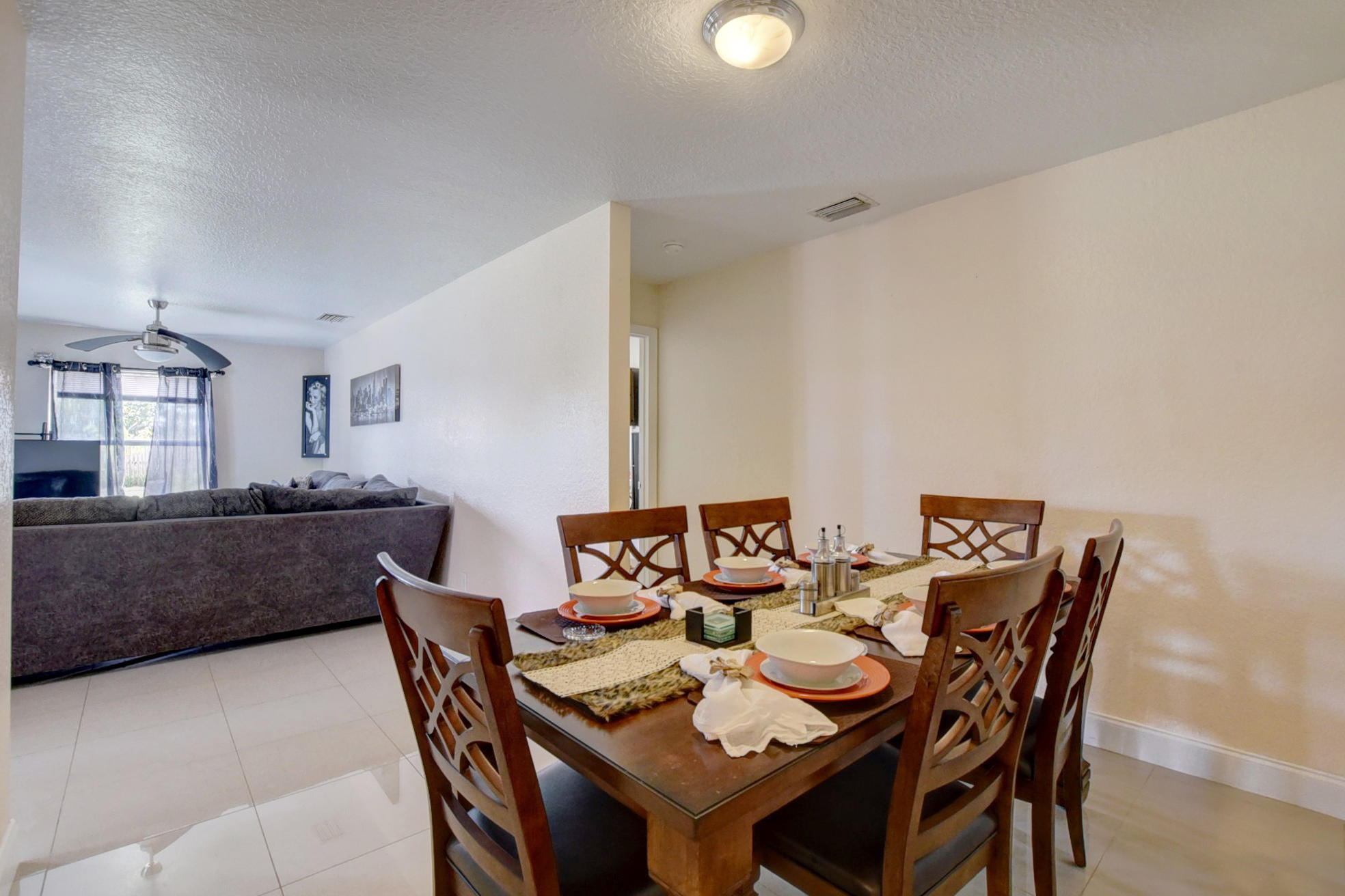 1225 West 30th Street Riviera Beach, FL 33404 - Photo 8 of 29 Dinning Room