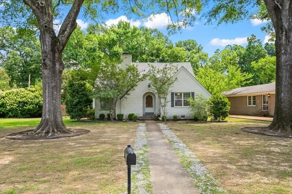 $440,000 | 252 Barry Road, Memphis, TN 38117